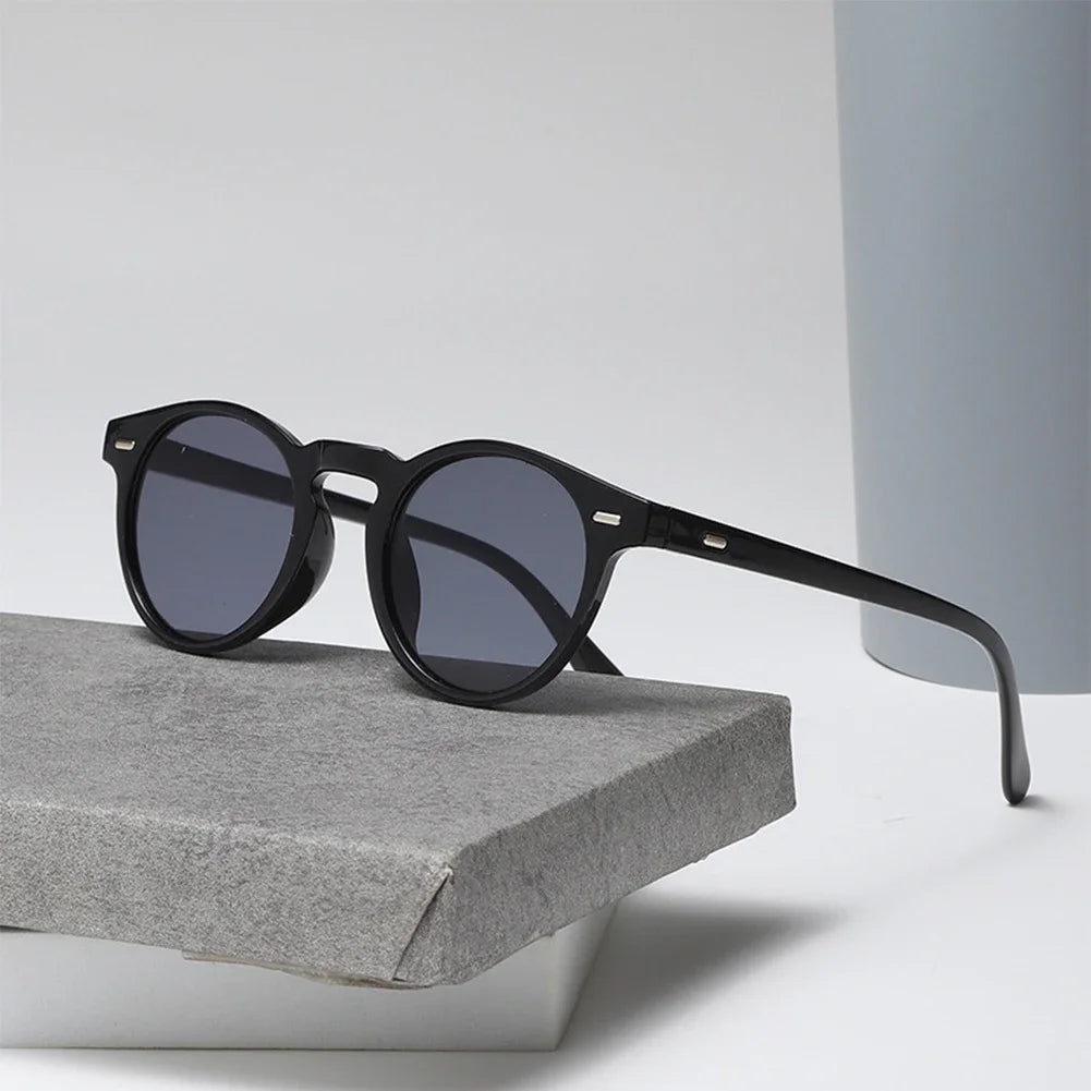 Sleek Retro Polarized Sunnies