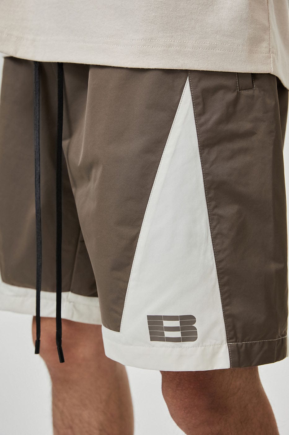 Bloneless Contrast Paneled Shorts - Primo Collection 